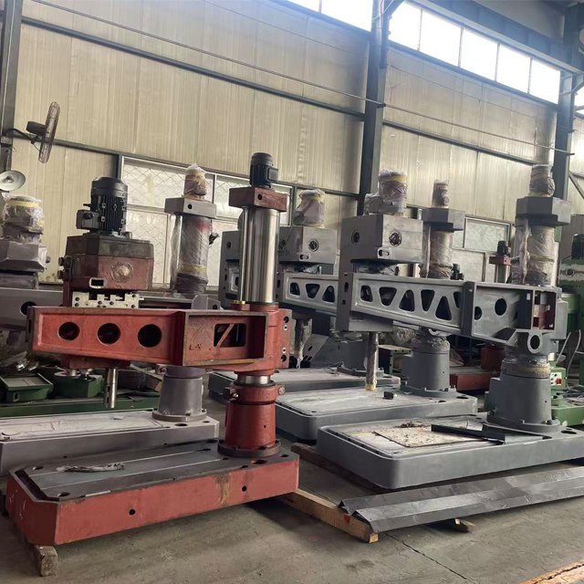  Mechanical Radial Drilling Machine